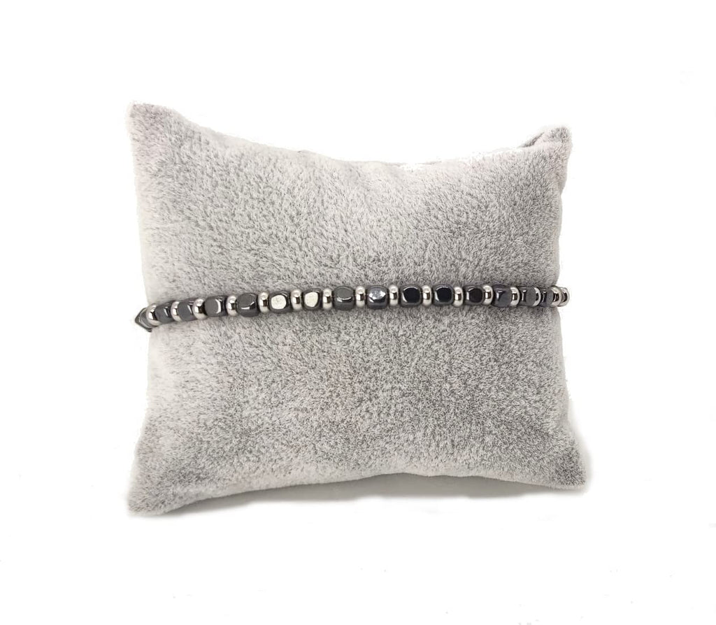 Bracciale da Uomo in Acciaio con Pietre Dure Cubi Ematite Dischetti in Acciaio Chiusura a Moschettone Lunghezza Regolabile Finitura Lucida Lavorazione Artigianale Fatto a Mano Made in Italy